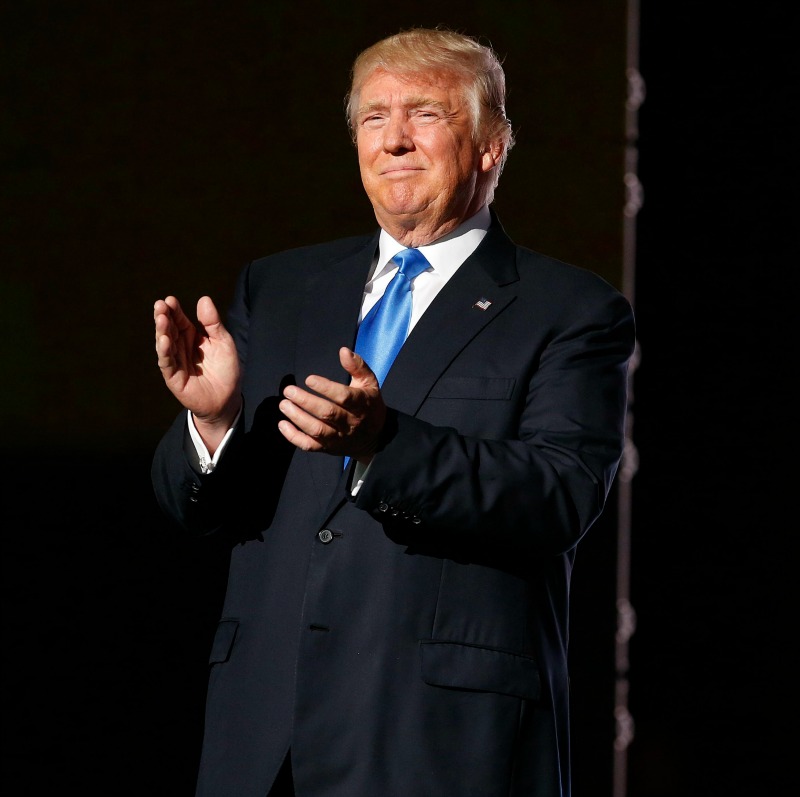 La última vez que Trump estuvo al mismo nivel de la ex secretaria de Estado fue a mediados de mayo.