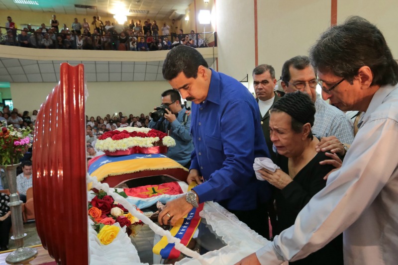 La muerte del Anibal Chávez generó numerosas reacciones de pesar de algunos altos funcionarios