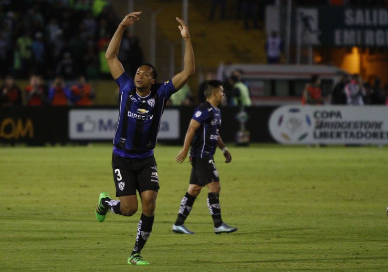 Arturo Mina dio vida a Independiente 