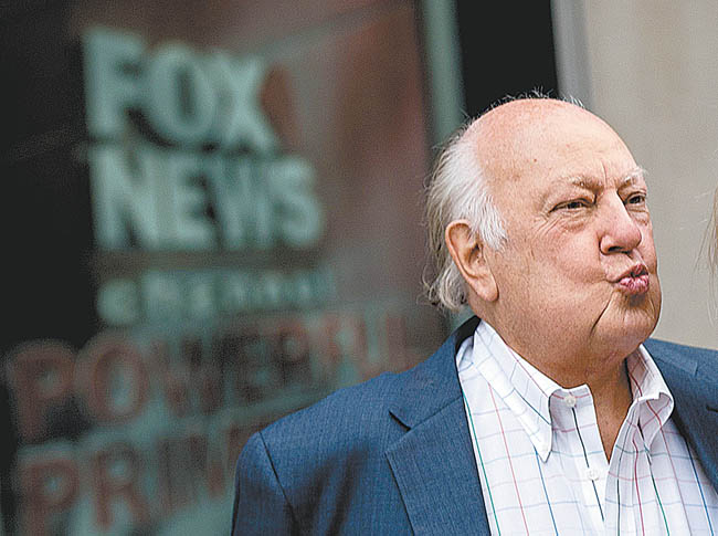 Roger Ailes aún funge como director de los noticieros. 