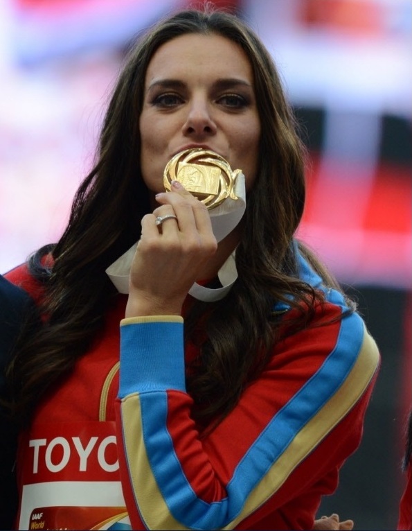 Yelena Isinbáyeva, no estará en Río 2016