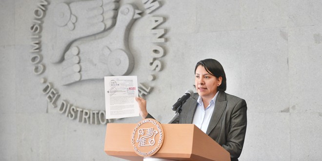 La ombudsman capitalina, Perla Gómez, dijo que la averiguación previa está en reserva desde 2014, que los familiares no fueron notificados y las autor
