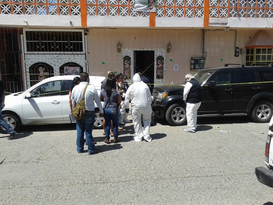 Autoridades investigan los hechos del crimen.