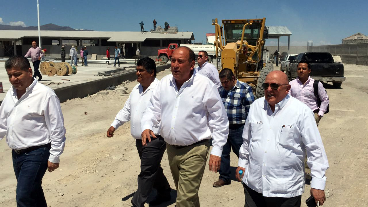 El gobernador de Coahuila supervisó la construcción del cuartel en Viesca.