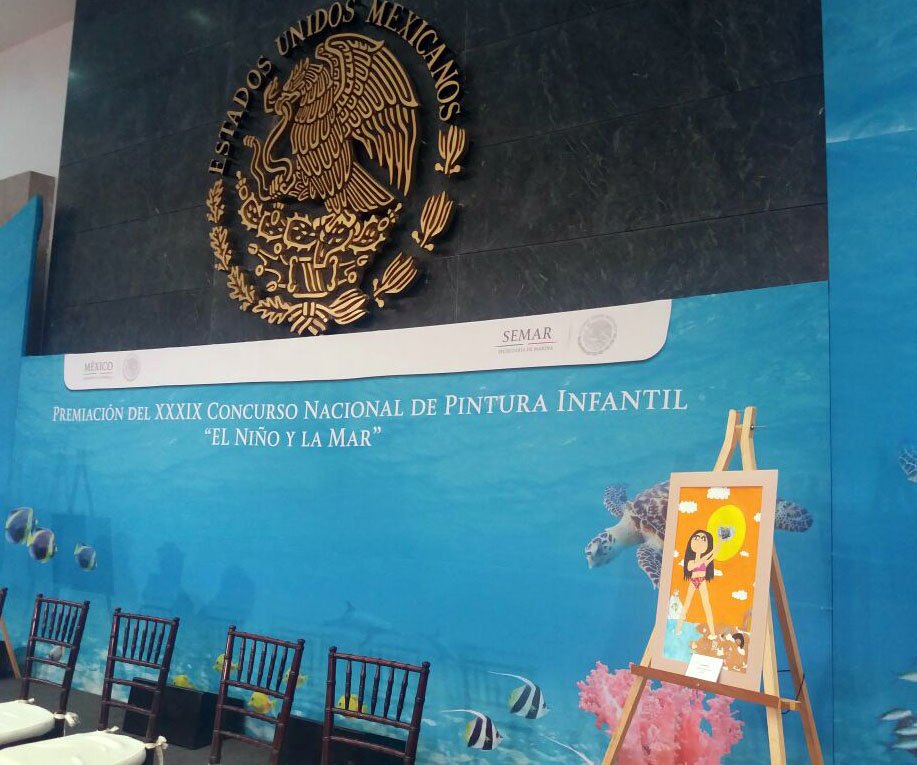 El secretario de Marina, Vidal Francisco Soberón, entregó los premios del concurso de dibujo "El niño y la mar".