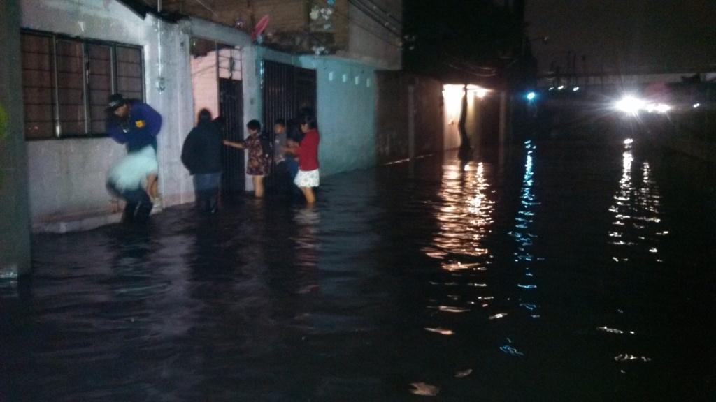 Al menos cuatro colonias de Ixtapaluca tuvieron encharcamientos. 