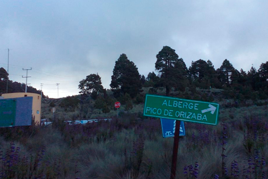 La Secretaría de Protección Civil informó que una persona falleció debido a una caída. 