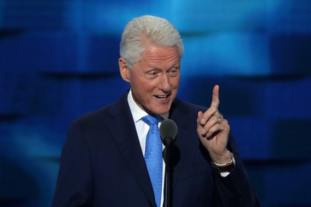 Bill Clinton habló en la Convención Nacional Demócrata sobre la trayectoria y vida personal de su esposa Hillary Clinton.