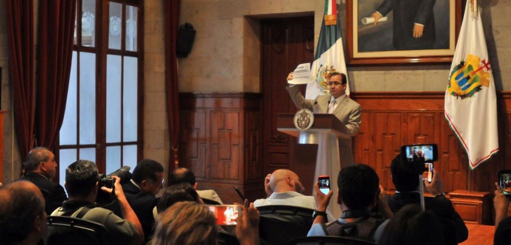 El gobernador de Veracruz pidió a la fiscalía estatal agilizar la investigación en su contra.