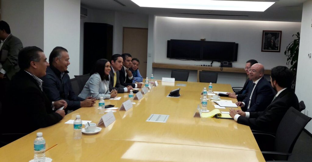 La secretaria general del PRD, Beatriz Mojica, durante la reunión con Renato Sales, comisionado Nacional de Seguridad.