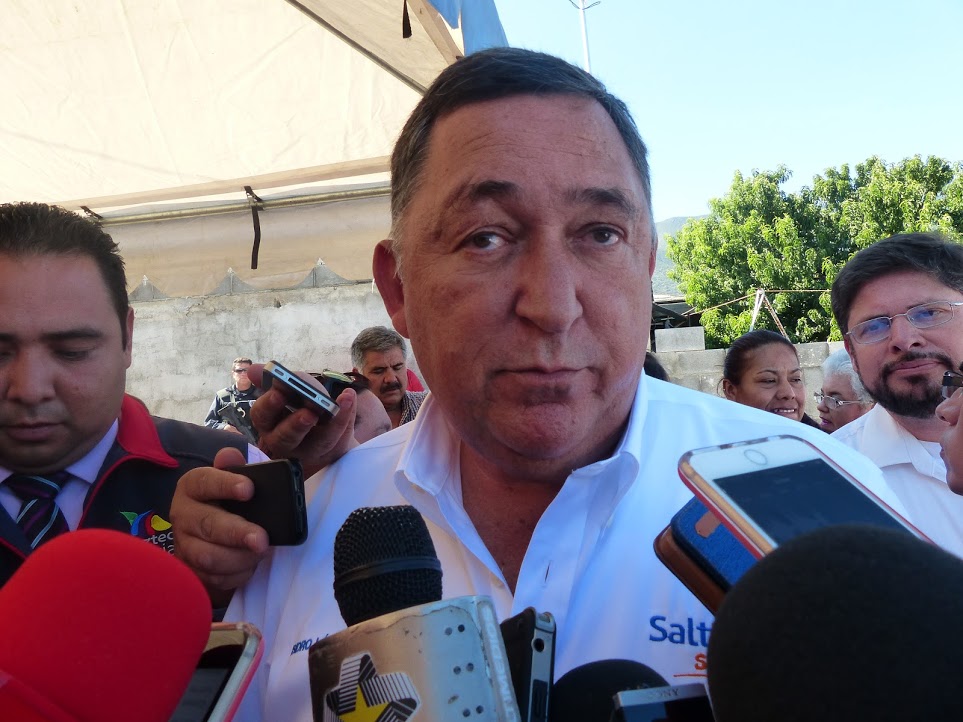 El alcalde de Saltillo, Isidro López, se dijo molesto por los errores del MP en el caso de homicido a un trabajador.