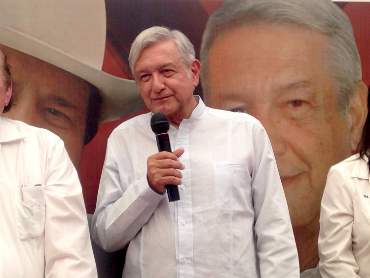López Obrador, señaló que el problema magisterial continua debido a que el gobierno se rehúsa a resolverlo.