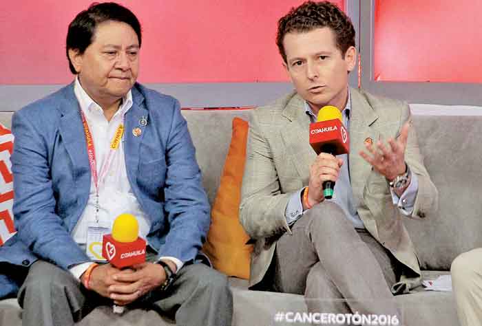 Abelardo Meneses, director general del Incan, y Francisco González Albuerne, presidente del patronato de ese instituto.