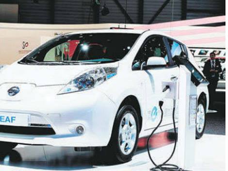 La marca ofrece el servicio de recarga del vehículo de manera gratuita en los puntos de venta de Nissan.