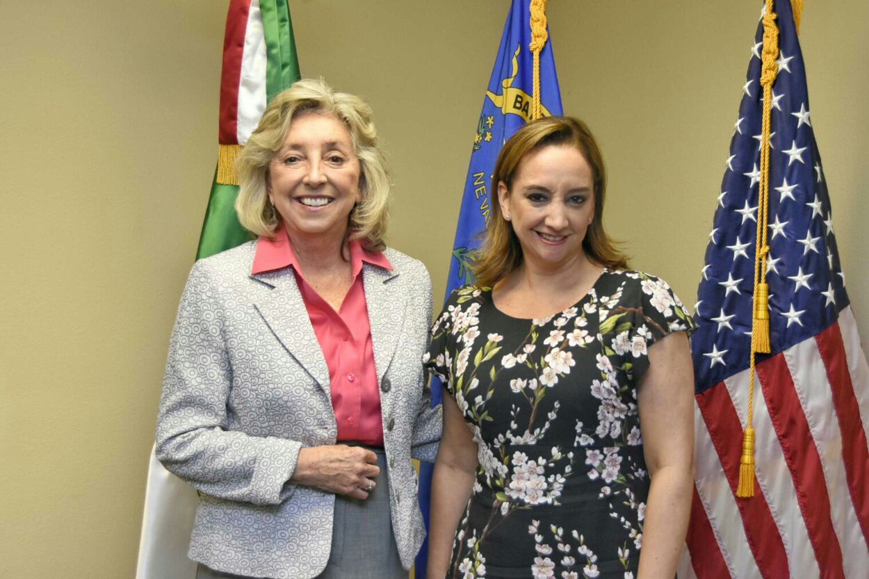 La Canciller Claudia Ruiz Massieu en reunión con la Representante Federal estadunidense, Dina Titus.