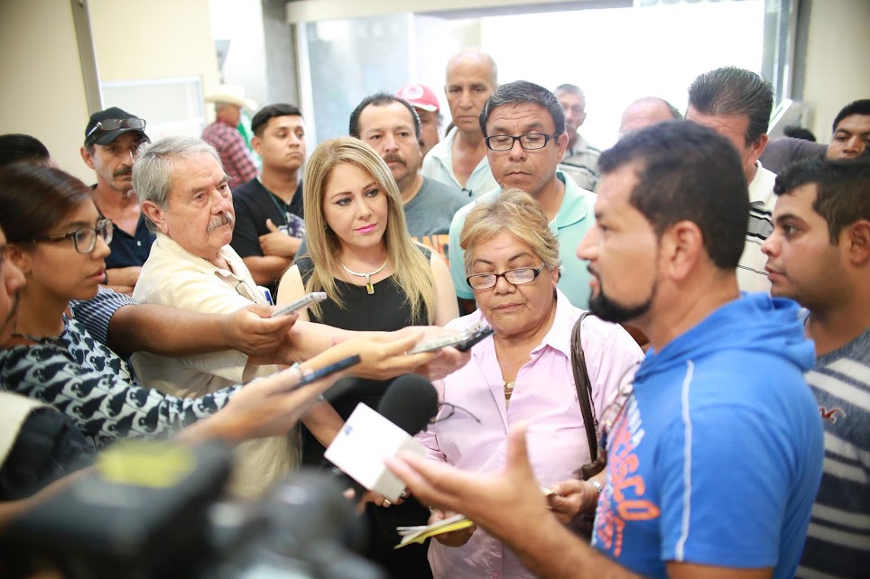 Entregaron su demanda en la Oficialía de Partes. 