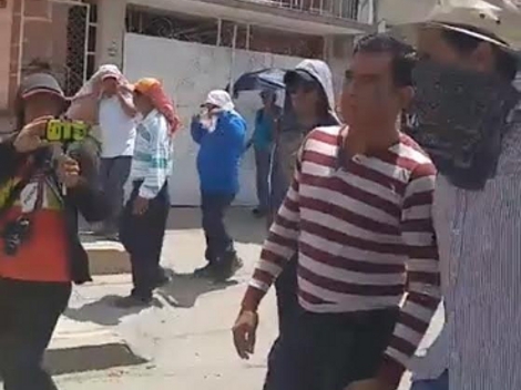 Docentes de la CNTE detienen a 2 infiltrados en su marcha en Chiapas ...