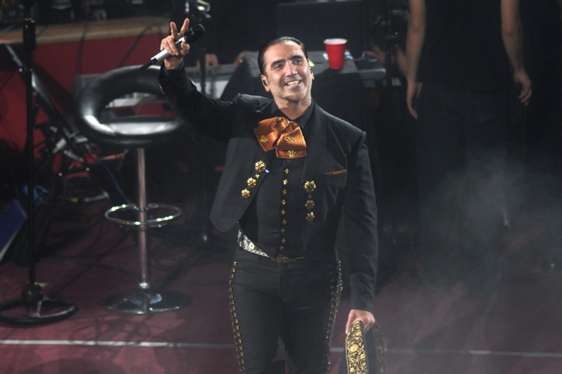 Alejandro Fernández.