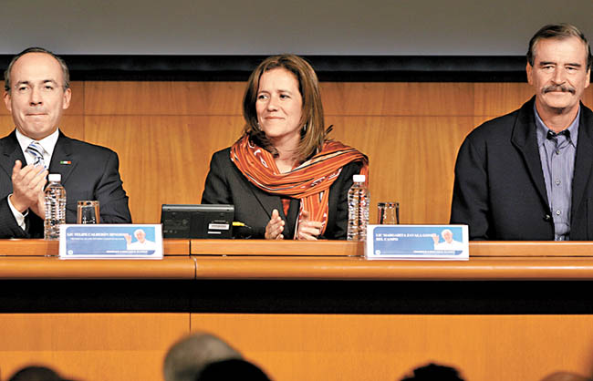 Felipe Calderón, Margarita Zavala y Vicente Fox. 