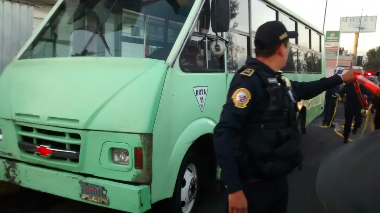 El hombre de unos 40 años se resistió a ser asaltado y uno de los delincuentes le disparó.