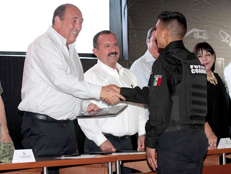 Encabeza Gobernador Rubén Moreira, graduación de 116 nuevos cadetes del Agrupamiento de Reacción de Fuerza Coahuila y de la Policía Investigadora.