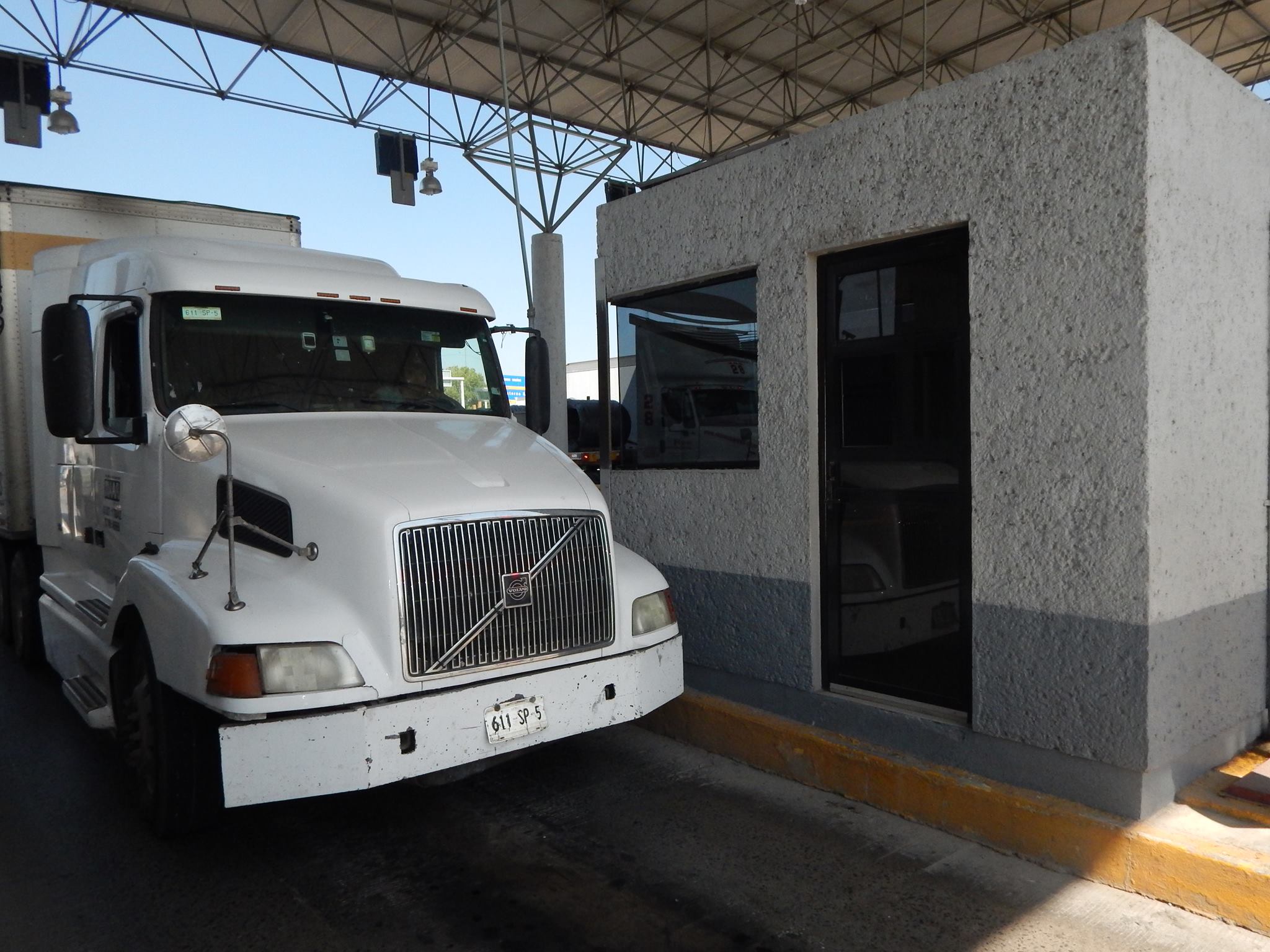 El sector transportista es factor importante para el movimiento de mercancías.