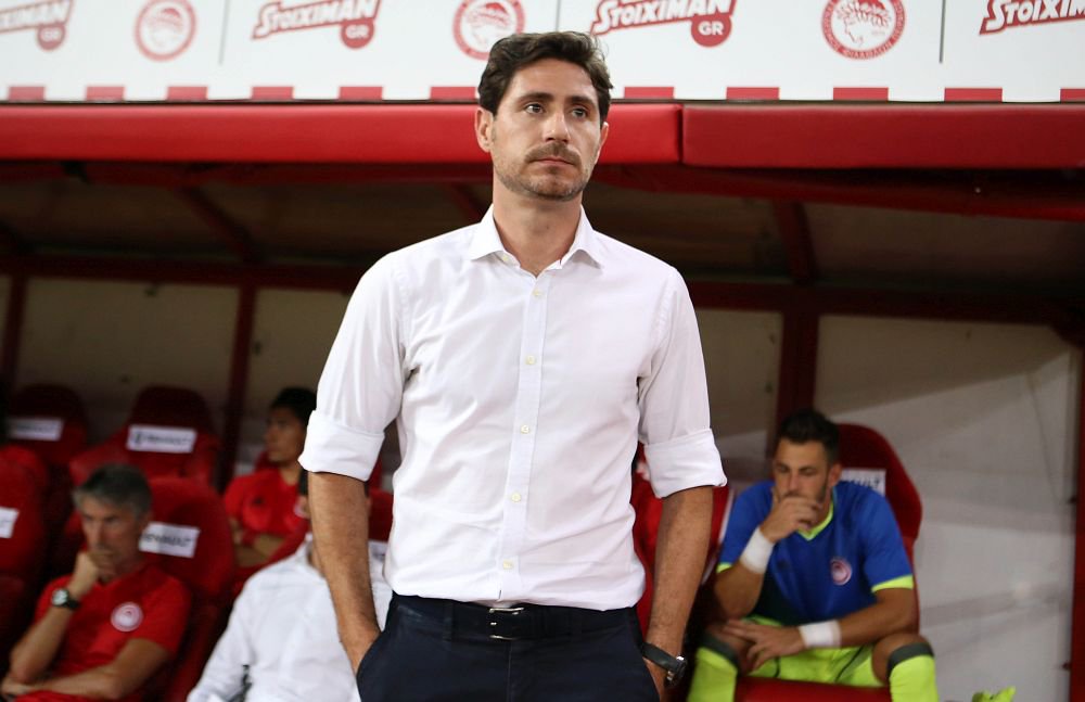 Víctor Sánchez del Amo deja de ser el director técnico del Olympiacos