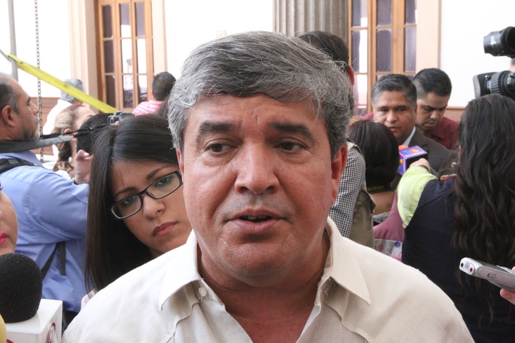 Manuel González, secretario general de Gobierno. 