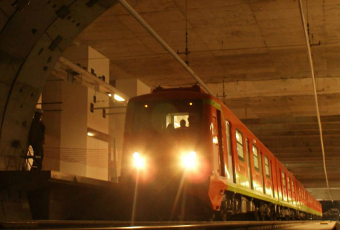 En el Sistema de Transporte Colectivo Metro se inició una campaña que busca inhibir el suicidio en ese medio de transporte.