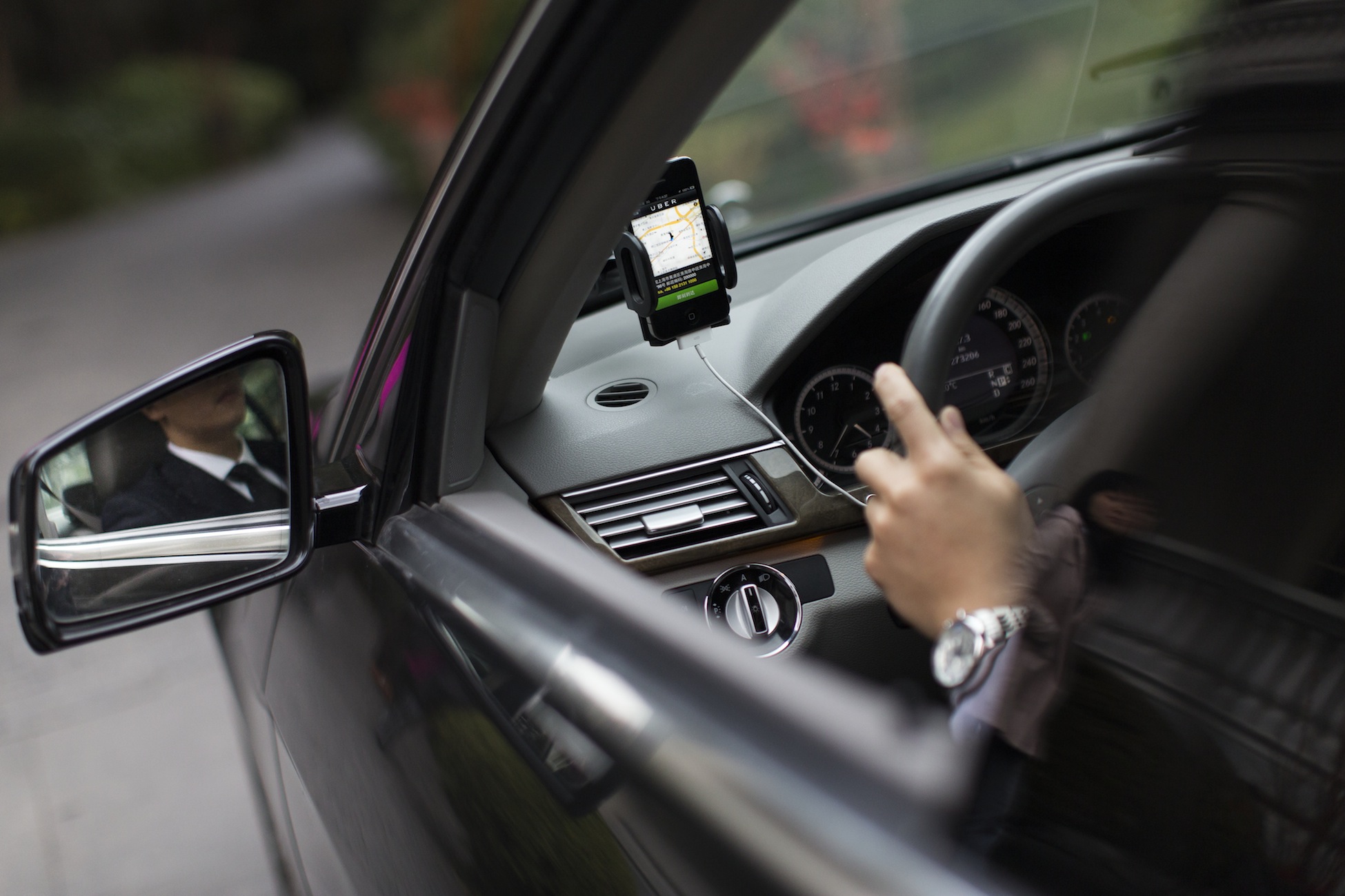 La reglamentación no permitirá servicios como el de Uber Pool