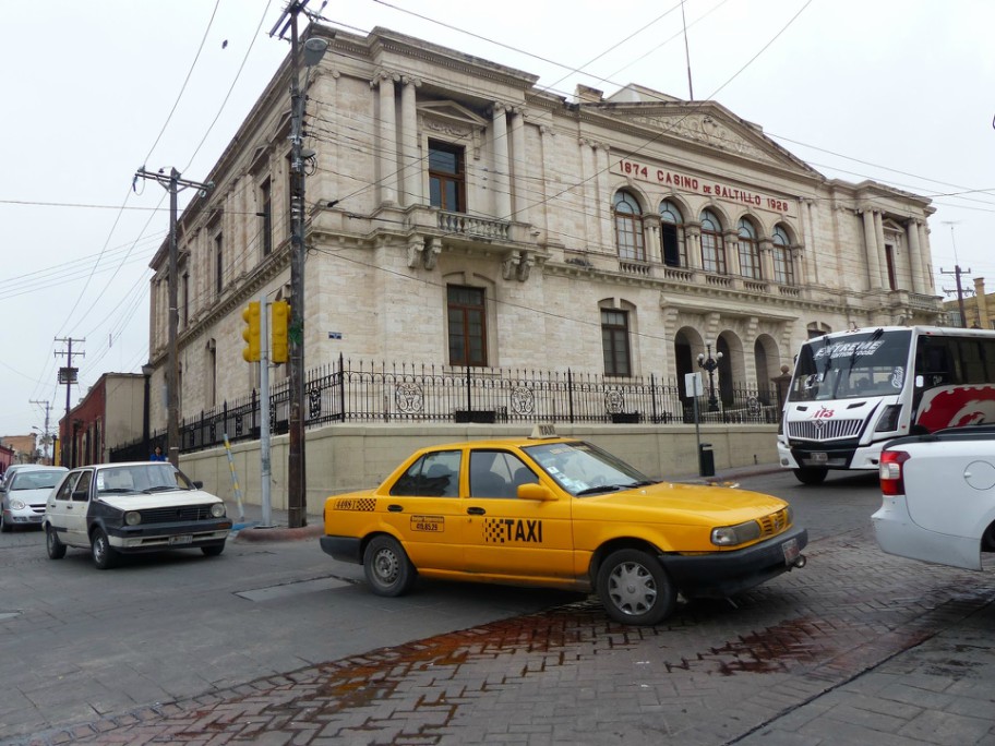 En Coahuila, las concesiones de taxi son responsabilidad de los municipios.