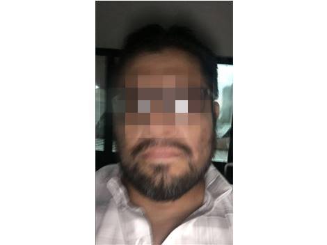 El hombre fue identificado como Luis Reyes Enriques o Carlos Enrique Velázquez Salazar, a quien le apodan "El Rex" o "El Inge".