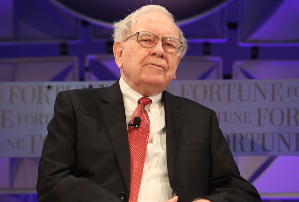 Warren Buffett dijo en la reunión anual de Berkshire que el aumento en “las distracciones al conducir” incrementó los accidentes.