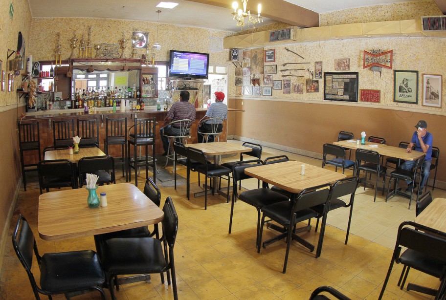 Bar El Congreso, un lugar que refleja las tradiciones y nostalgia en Lerdo.