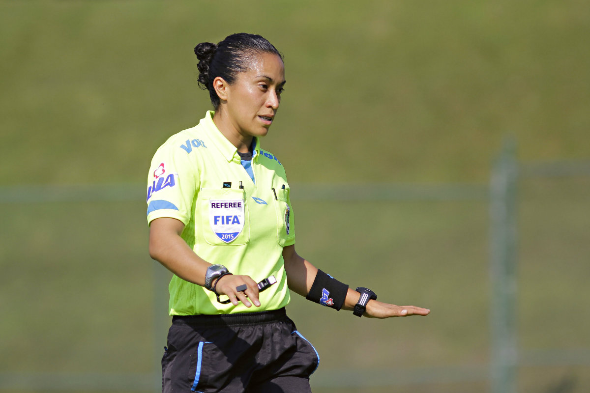Lucila Venegas será la árbitro central en el Brasil vs. Suecia