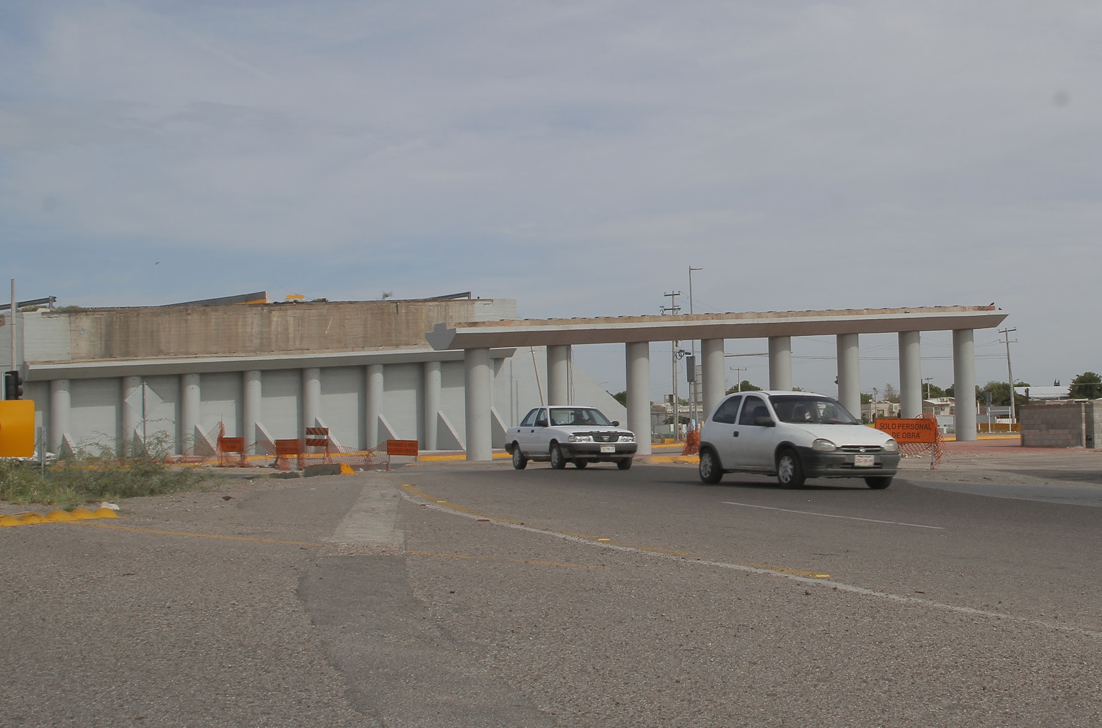 La SCyT aseguró que el puente Villa Florida de Torreón deberá quedar reparado este año.