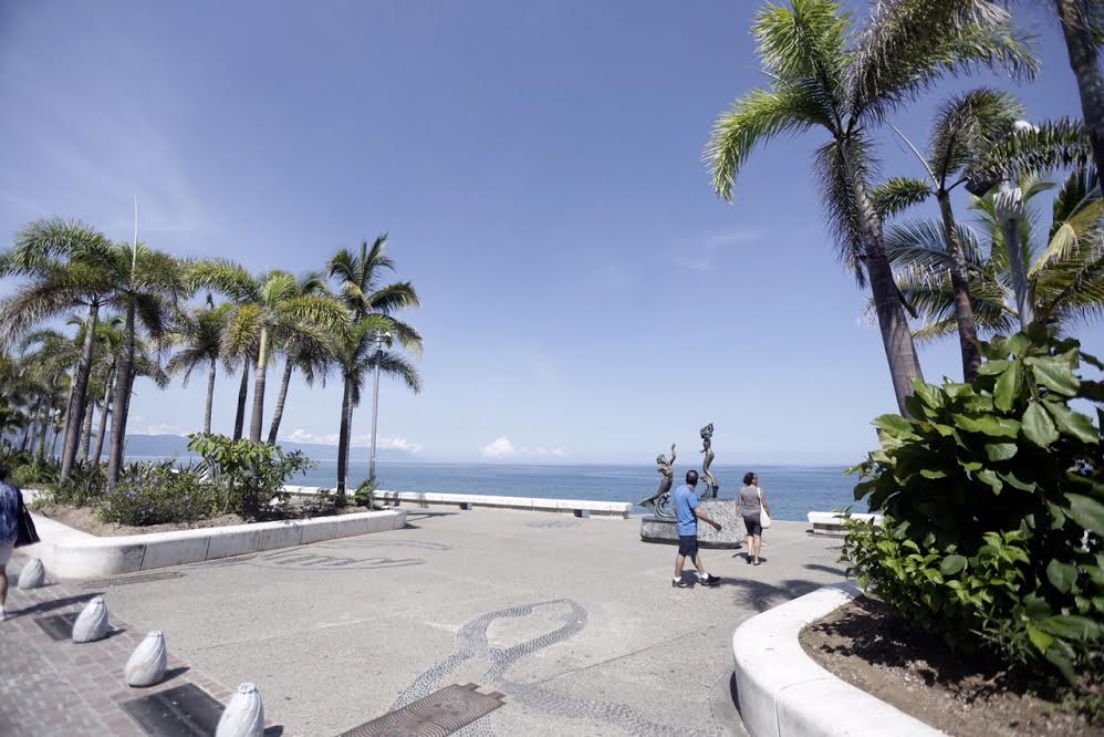 Actividad turística se desarrolla con normalidad en Puerto Vallarta.