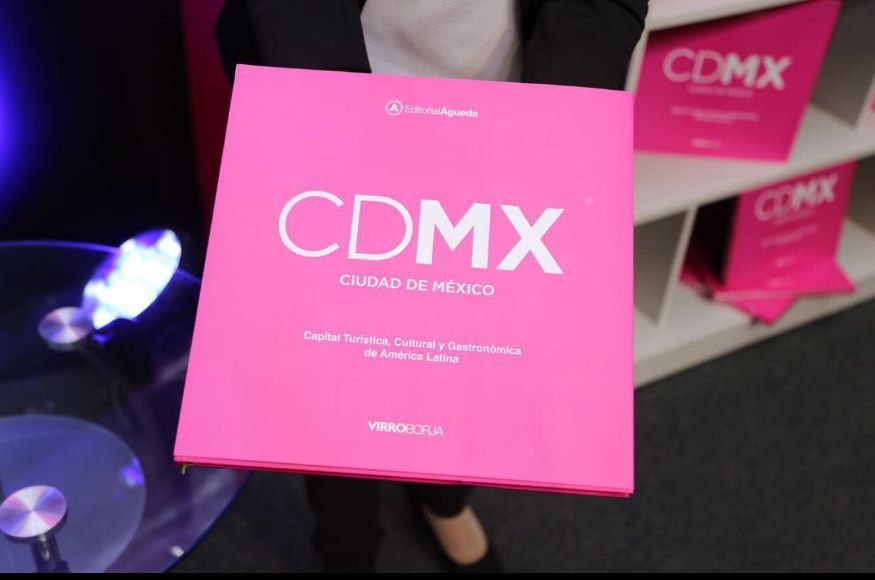 El libro incluye historia, tradición, cultura y atractivos de las 16 delegaciones de la Ciudad de México. 