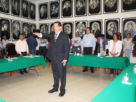 Daniel Basulto De Nova, rindió protesta como alcalde suplente de Pungarabato ante legisladores. 