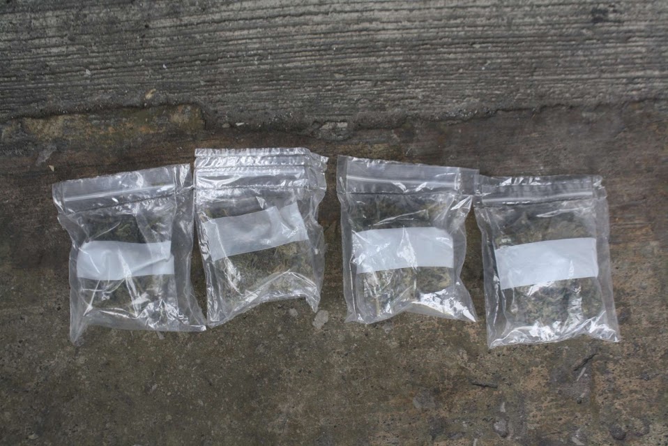 Los jóvenes menores de edad, portaban su dosis de "mota".