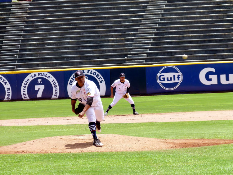 Monterrey se llevó el primero de la serie ante Vaqueros.