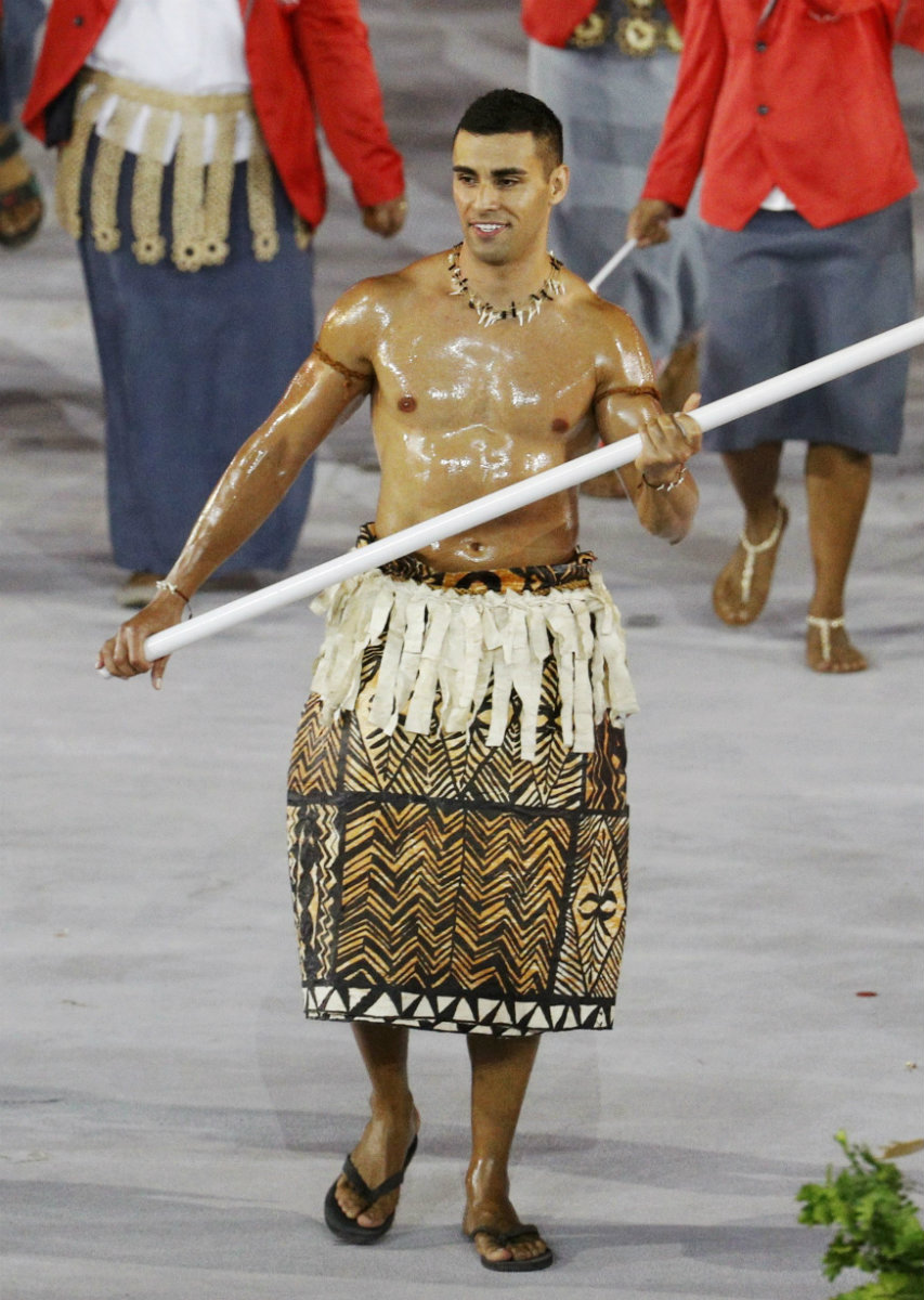 El taekwondoín Pita Taufatofua buscará darle a Tonga una medalla