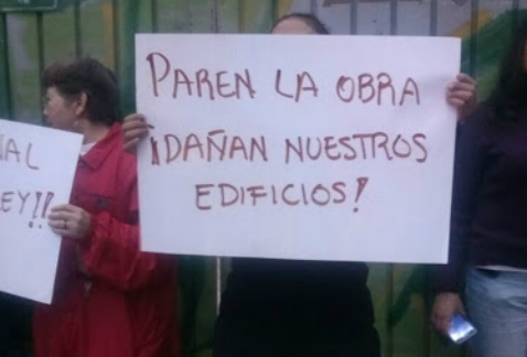 Vecinos de la colonia Doctores que viven en edificios contiguos a un predio donde realiza trabajos la Secretaría de Obras y Servicios, temen que esto 