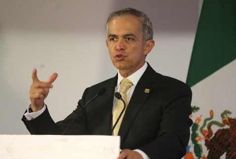 Contrario a lo que pretenden diferentes actores políticos, el jefe de Gobierno capitalino, Miguel Ángel Mancera, dijo que no se hará público el borrad