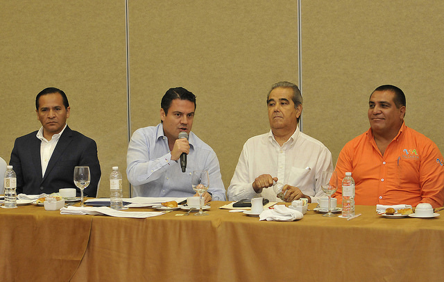 El mandatario estatal destacó la unidad y trabajo en conjunto con los empresarios del sector turístico