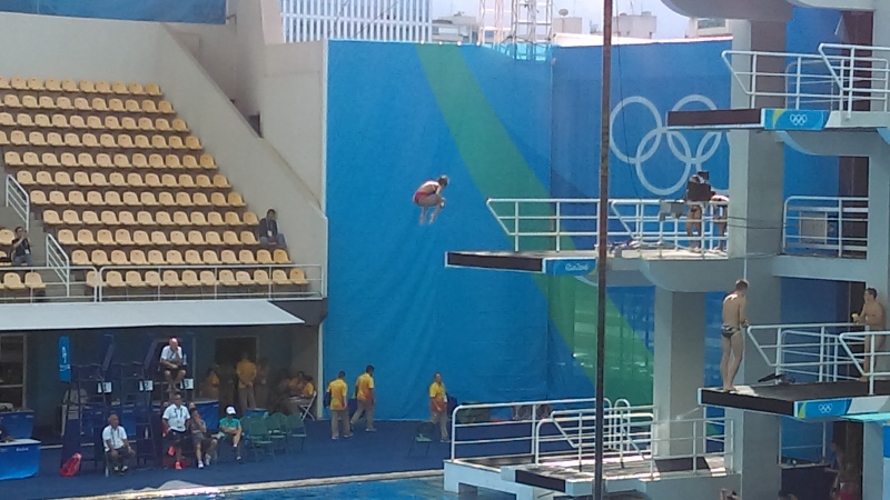 Paola Espinosa entrenándose previo a la final
