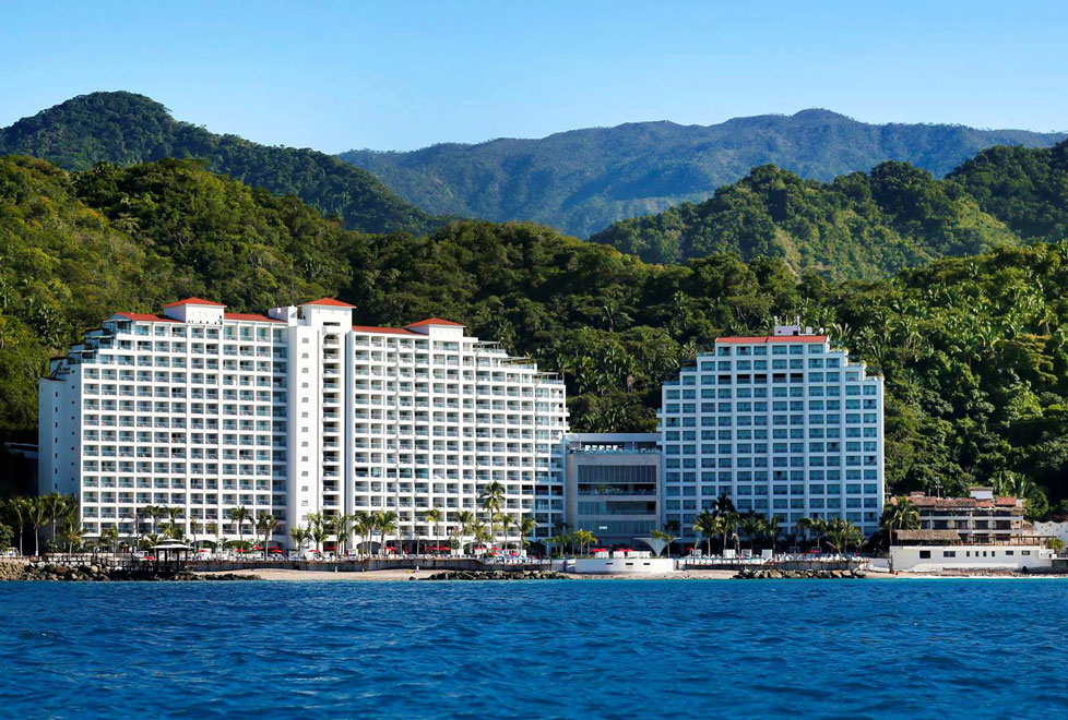 El hotel Grand Fiesta Americana Puerto Vallarta está a solo diez minutos del centro de la ciudad y es el espacio indicado para unas vacaciones en pare