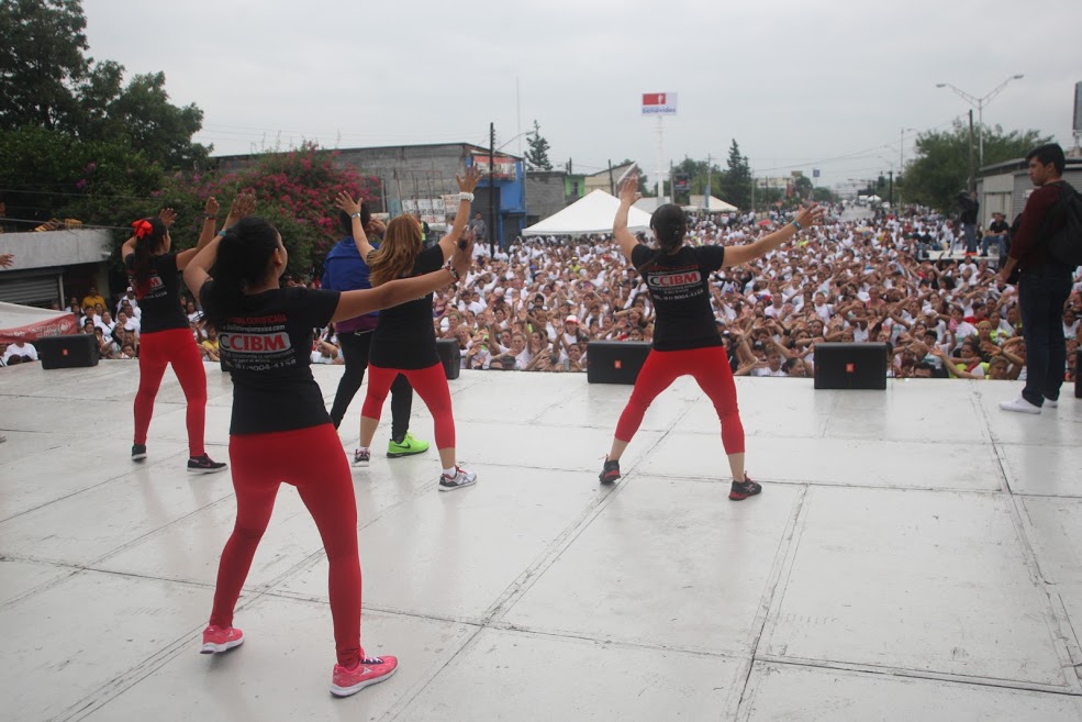 Al evento masivo de baile de zumba en Guadalupe acudieron aproximadamente 5 mil personas. 