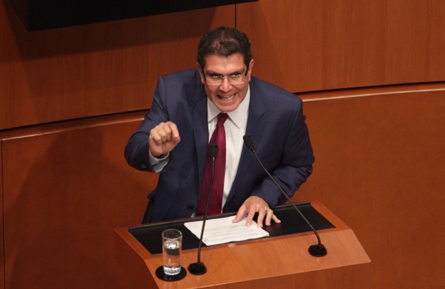 El senador Armando Ríos Piter, dijo que el PRD perfila el tema presupuestal como asunto prioritario en su reunión plenaria.