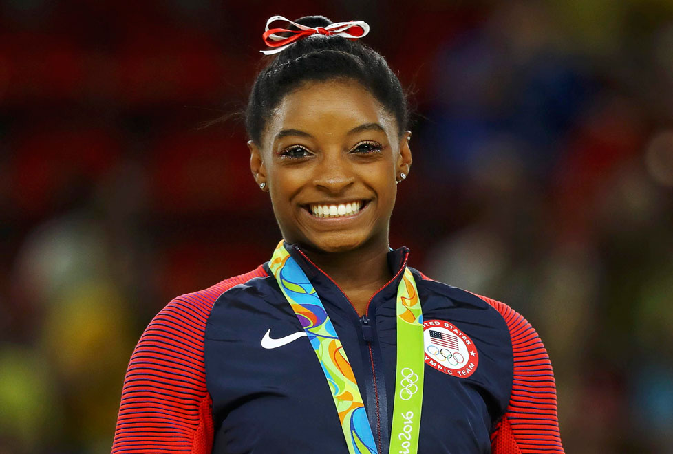 Biles no se considera la mejor gimnasta de todos los tiempos, pero se impuso por un amplio margen a sus oponentes en las finales de Río 2016.